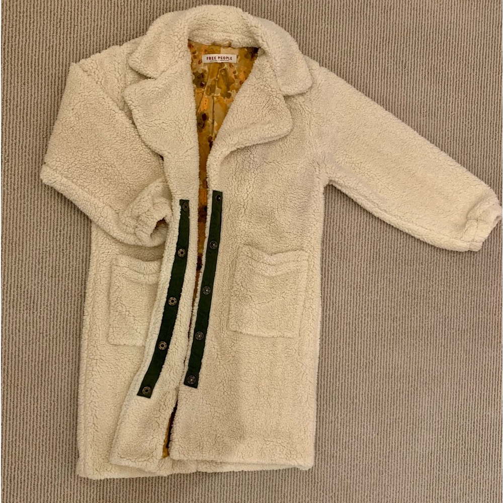 NWOT Free People Tessa Teddy Coat (Size L)